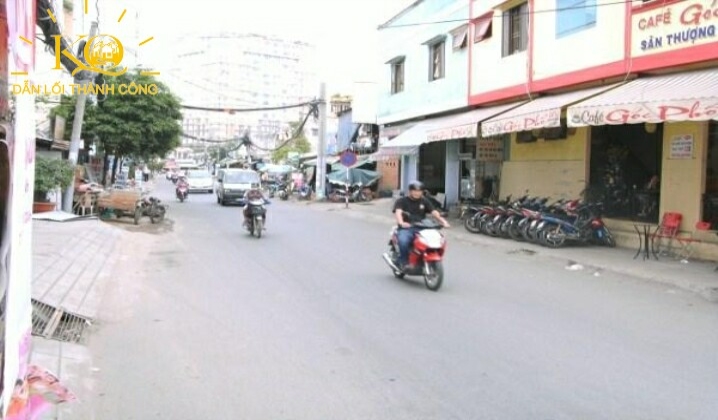 Cho thuê nhà đường Nguyễn Hữu Cảnh mặt tiền rộng