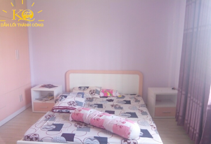 Phòng ngủ với màu sắc trang nhã.