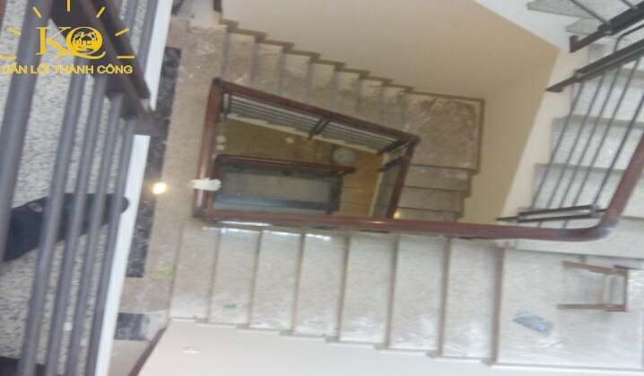 Cầu thang trong nhà 